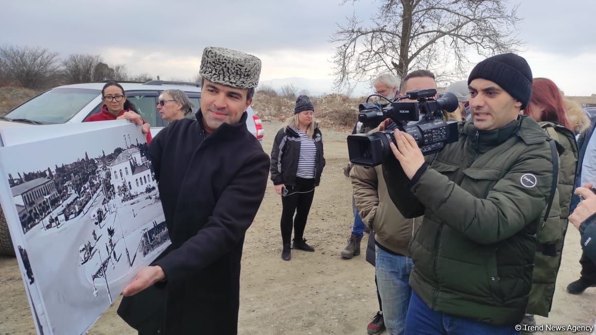 Foreign travelers get acquainted with culture of Azerbaijan's Aghdam (PHOTO)