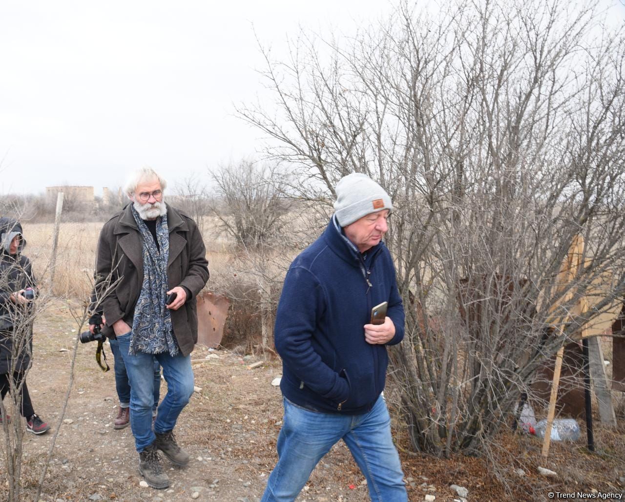 International travelers witness barbarism of Armenians in Azerbaijan's Aghdam (PHOTO)