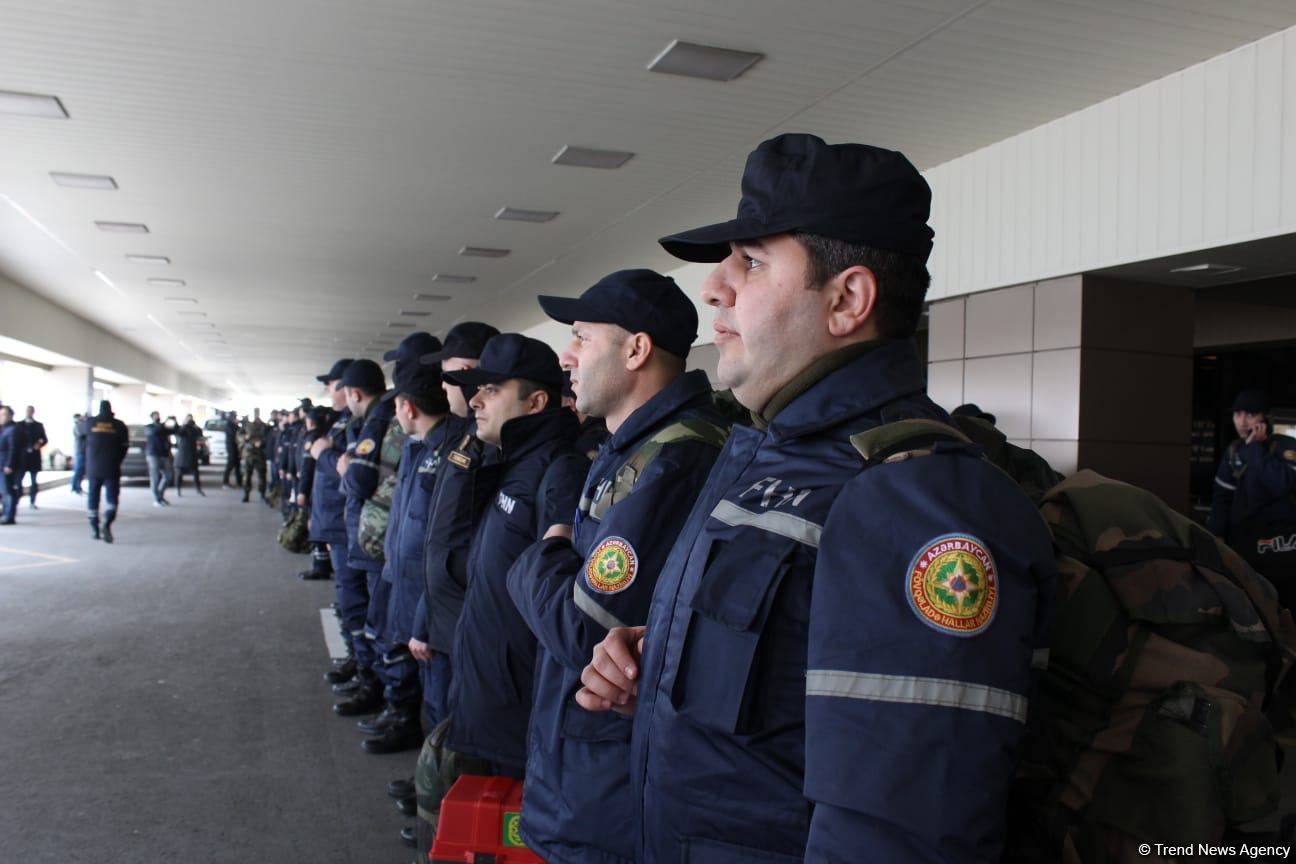 Azerbaijanis doing search & rescue operations in quake-hit Türkiye (PHOTO)