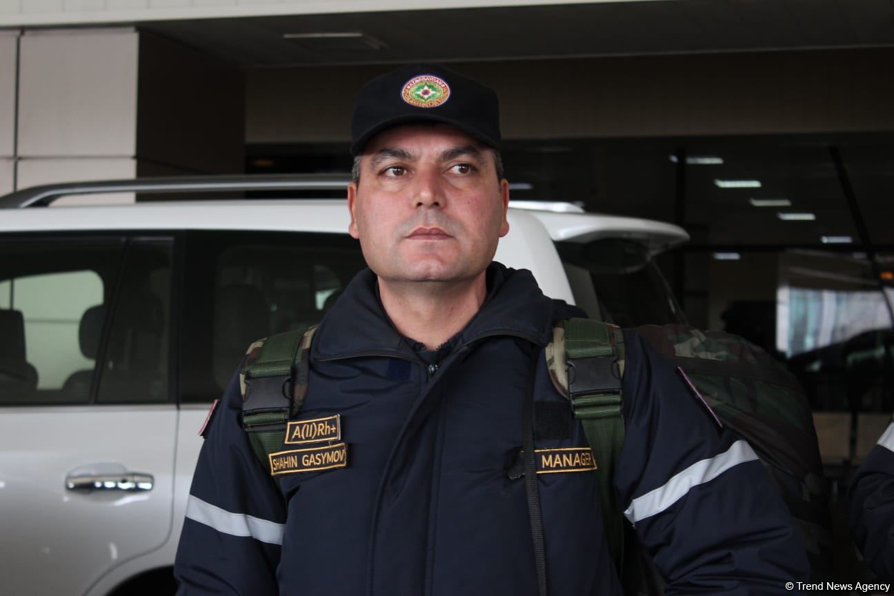 Azerbaijanis doing search & rescue operations in quake-hit Türkiye (PHOTO)
