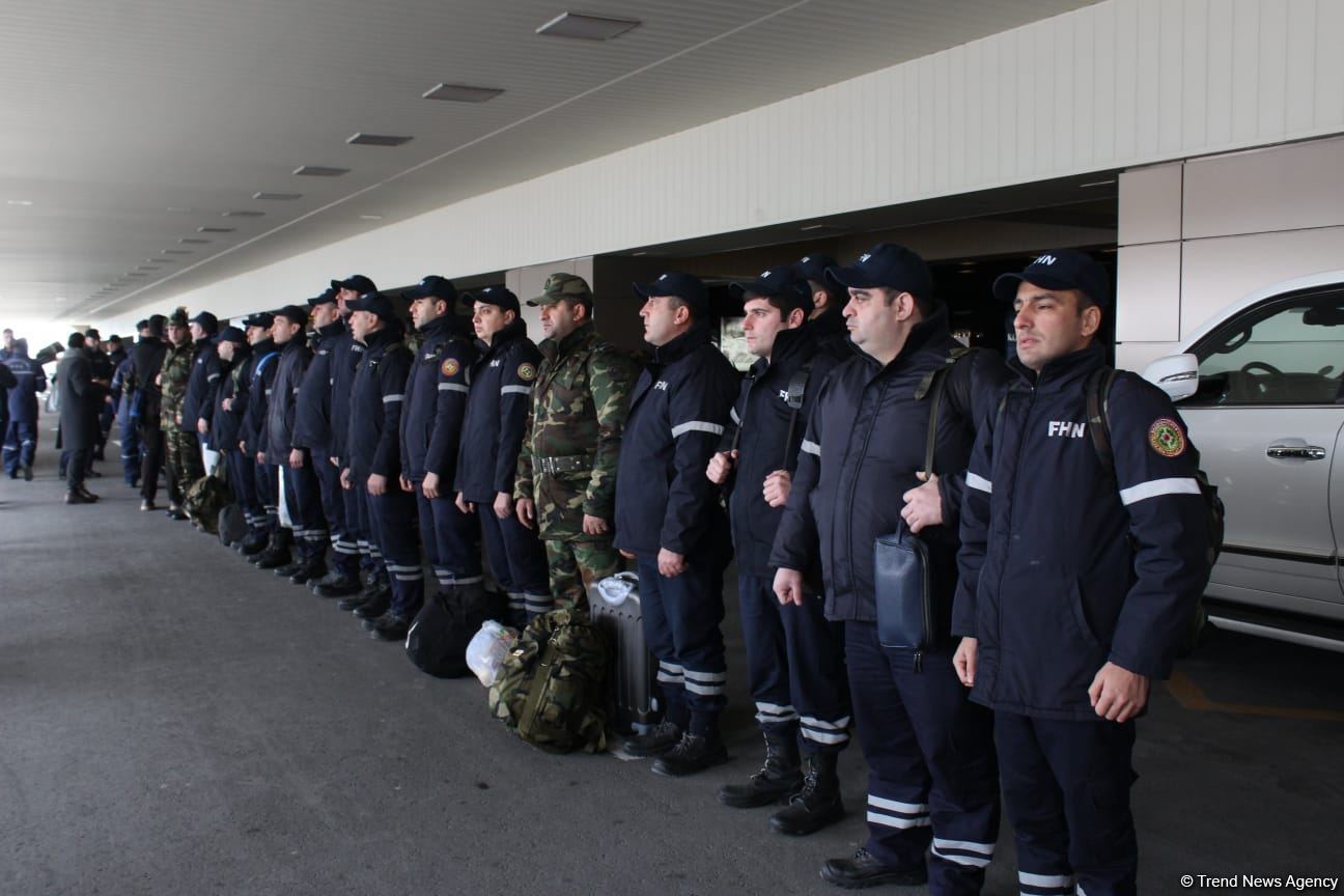 Azerbaijanis doing search & rescue operations in quake-hit Türkiye (PHOTO)