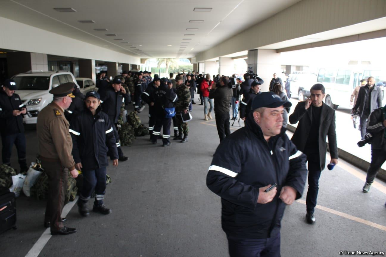 Azerbaijanis doing search & rescue operations in quake-hit Türkiye (PHOTO)