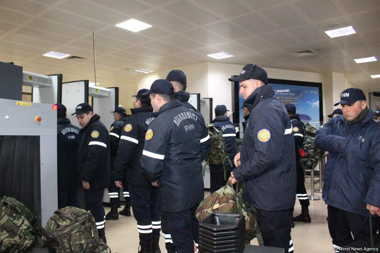 Azerbaijanis doing search & rescue operations in quake-hit Türkiye (PHOTO)