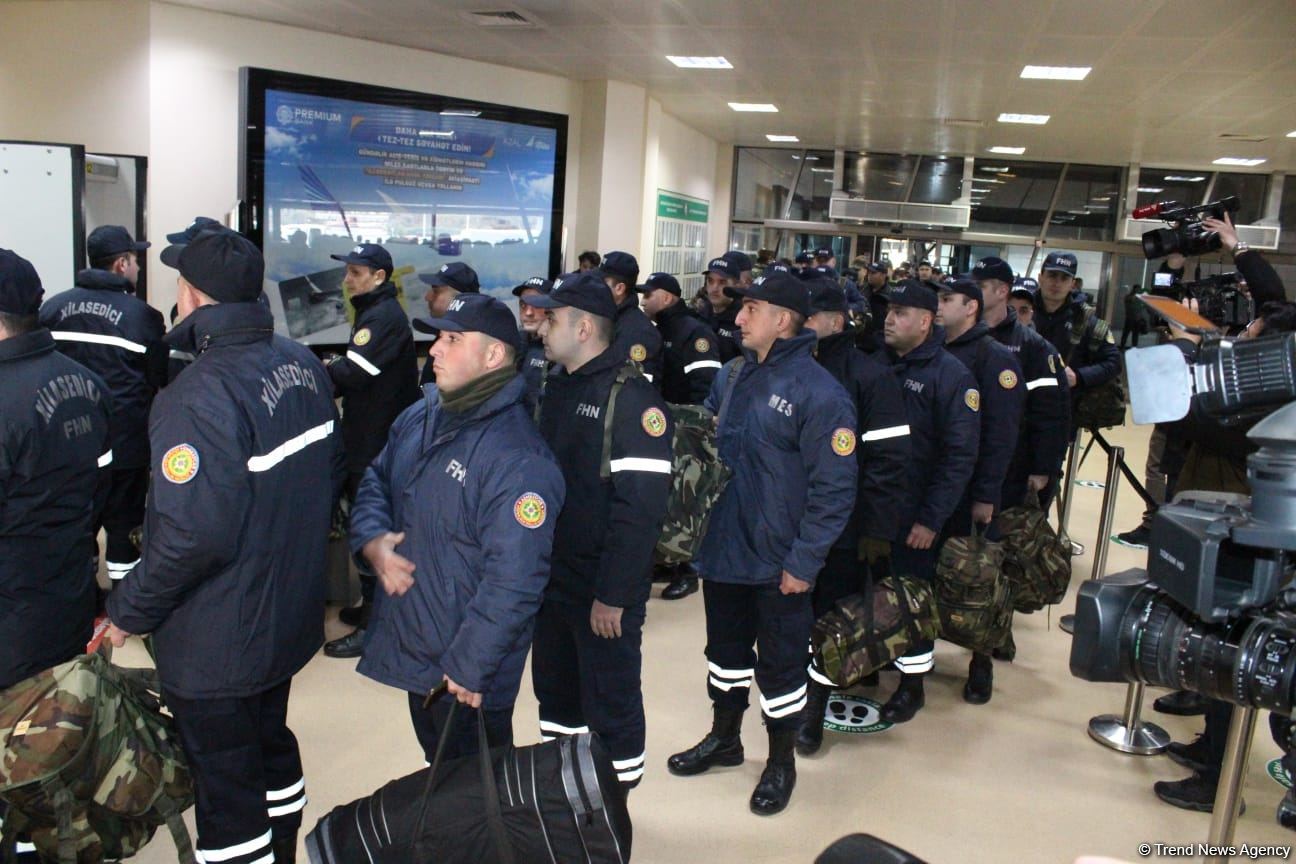 Azerbaijanis doing search & rescue operations in quake-hit Türkiye (PHOTO)