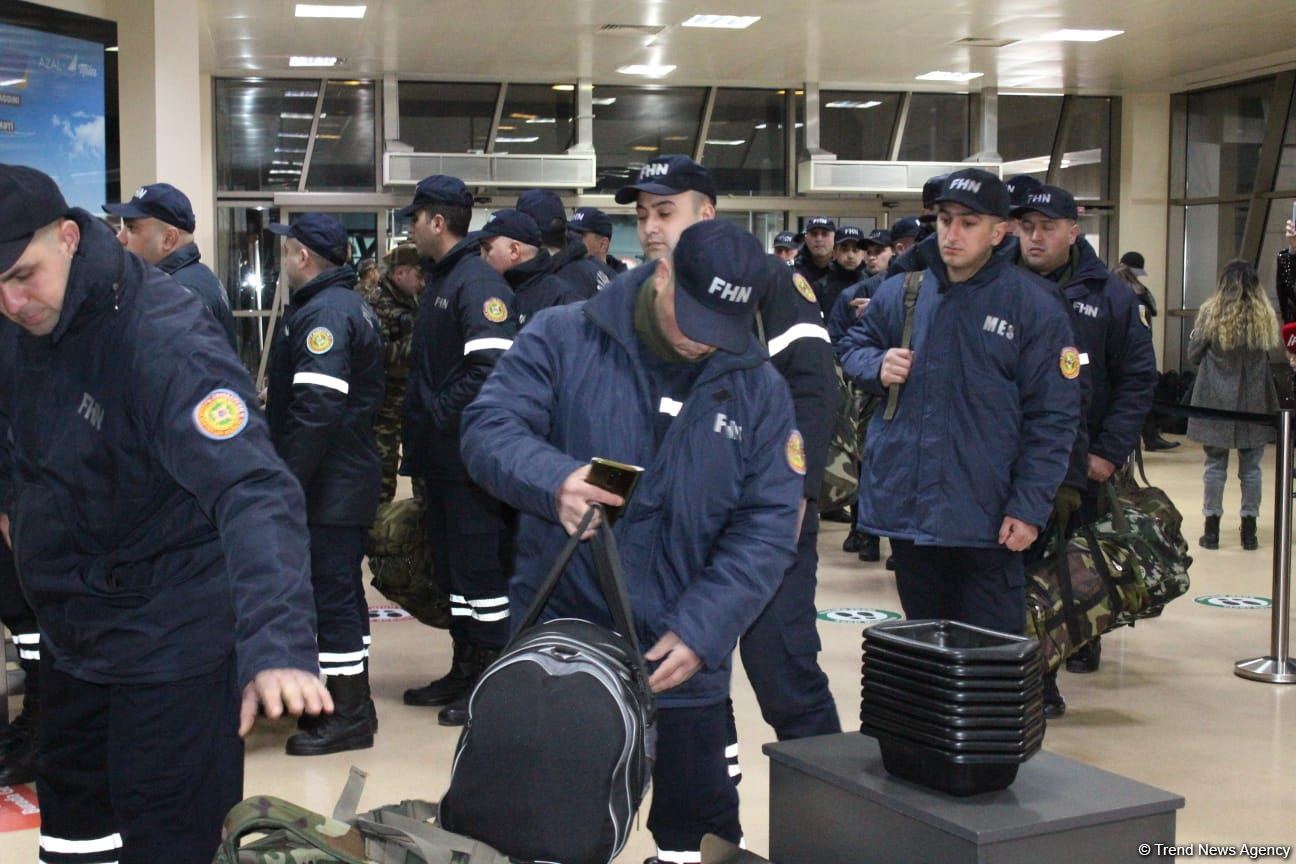 Azerbaijanis doing search & rescue operations in quake-hit Türkiye (PHOTO)