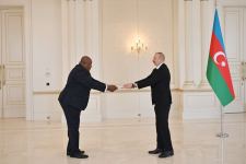 President Ilham Aliyev receives credentials of new ambassador of Congo to Azerbaijan (PHOTO)