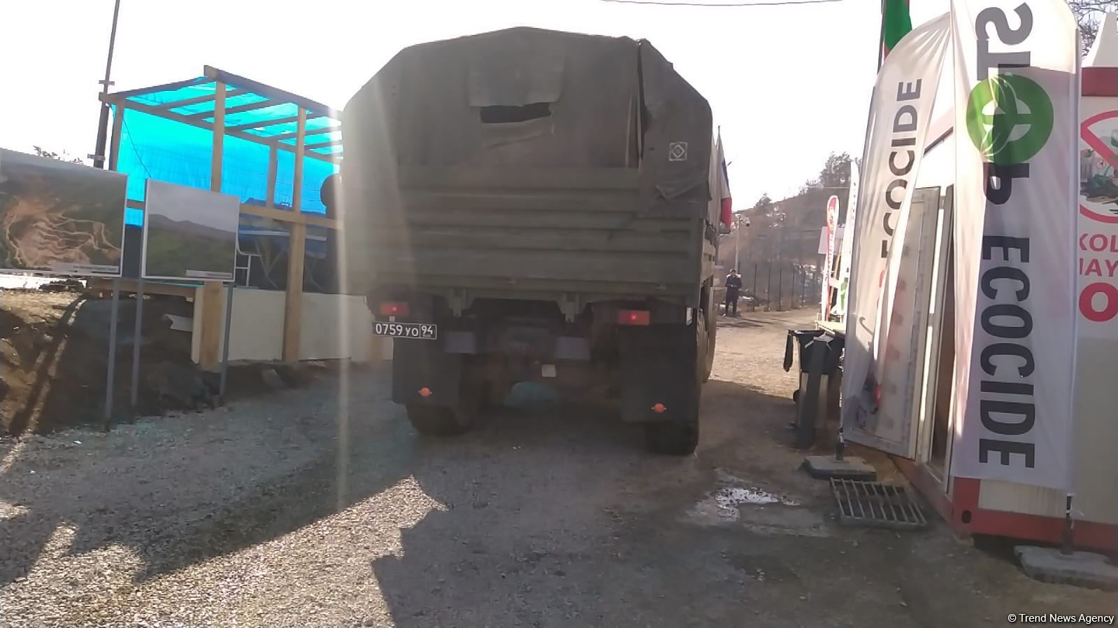 Trucks of Russian peacekeepers move along Azerbaijan's Lachin-Khankendi road (PHOTO)