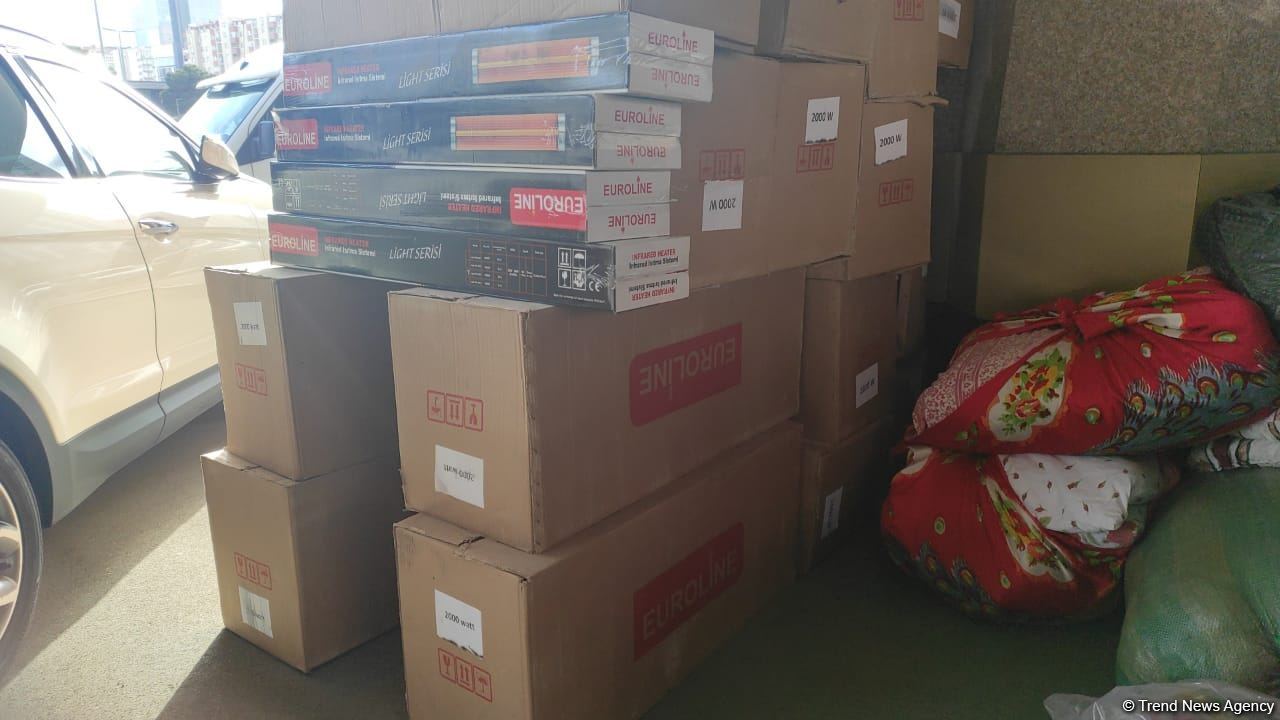 Azerbaijani citizens collecting humanitarian aid for quake-affected people in fraternal Türkiye (PHOTO/VIDEO)
