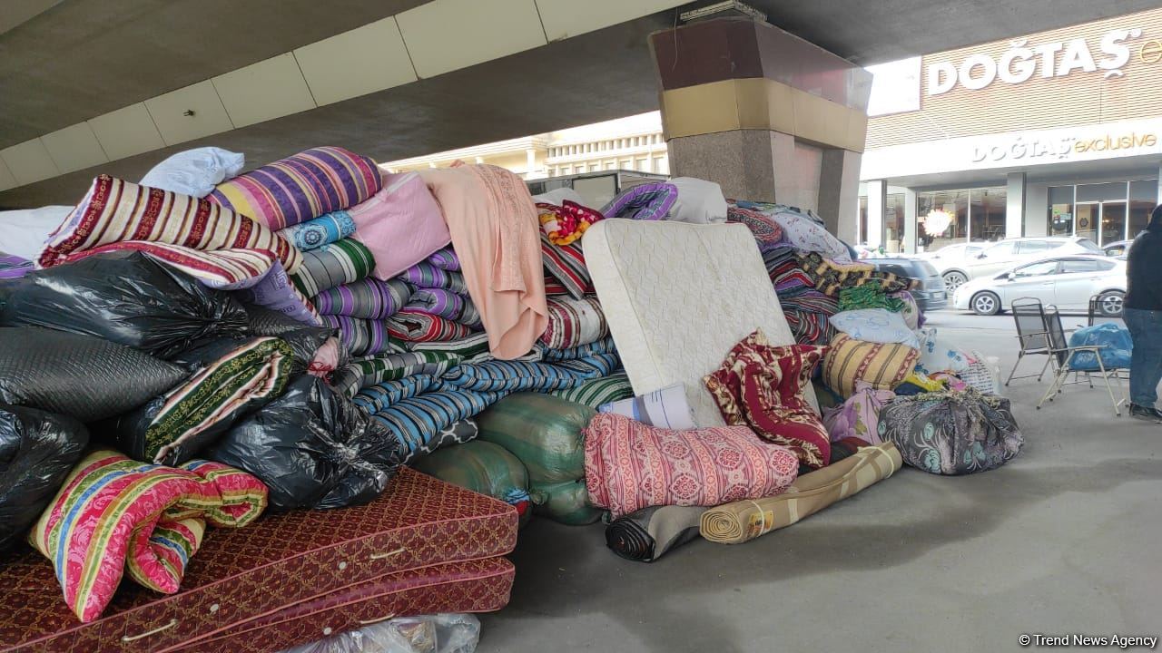 Azerbaijani citizens collecting humanitarian aid for quake-affected people in fraternal Türkiye (PHOTO/VIDEO)