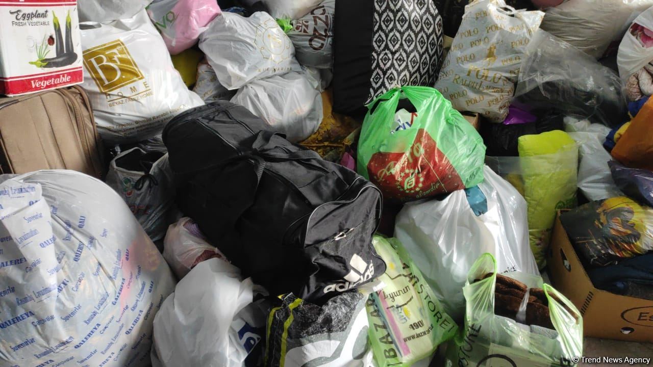 Azerbaijani citizens collecting humanitarian aid for quake-affected people in fraternal Türkiye (PHOTO/VIDEO)
