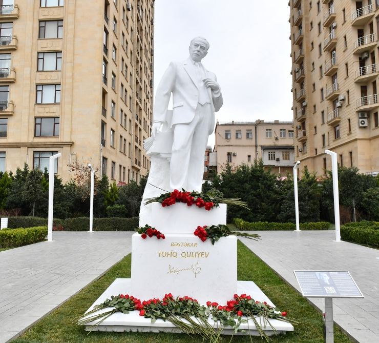 President Ilham Aliyev takes part in unveiling of monument to outstanding composer Tofig Guliyev (PHOTO)