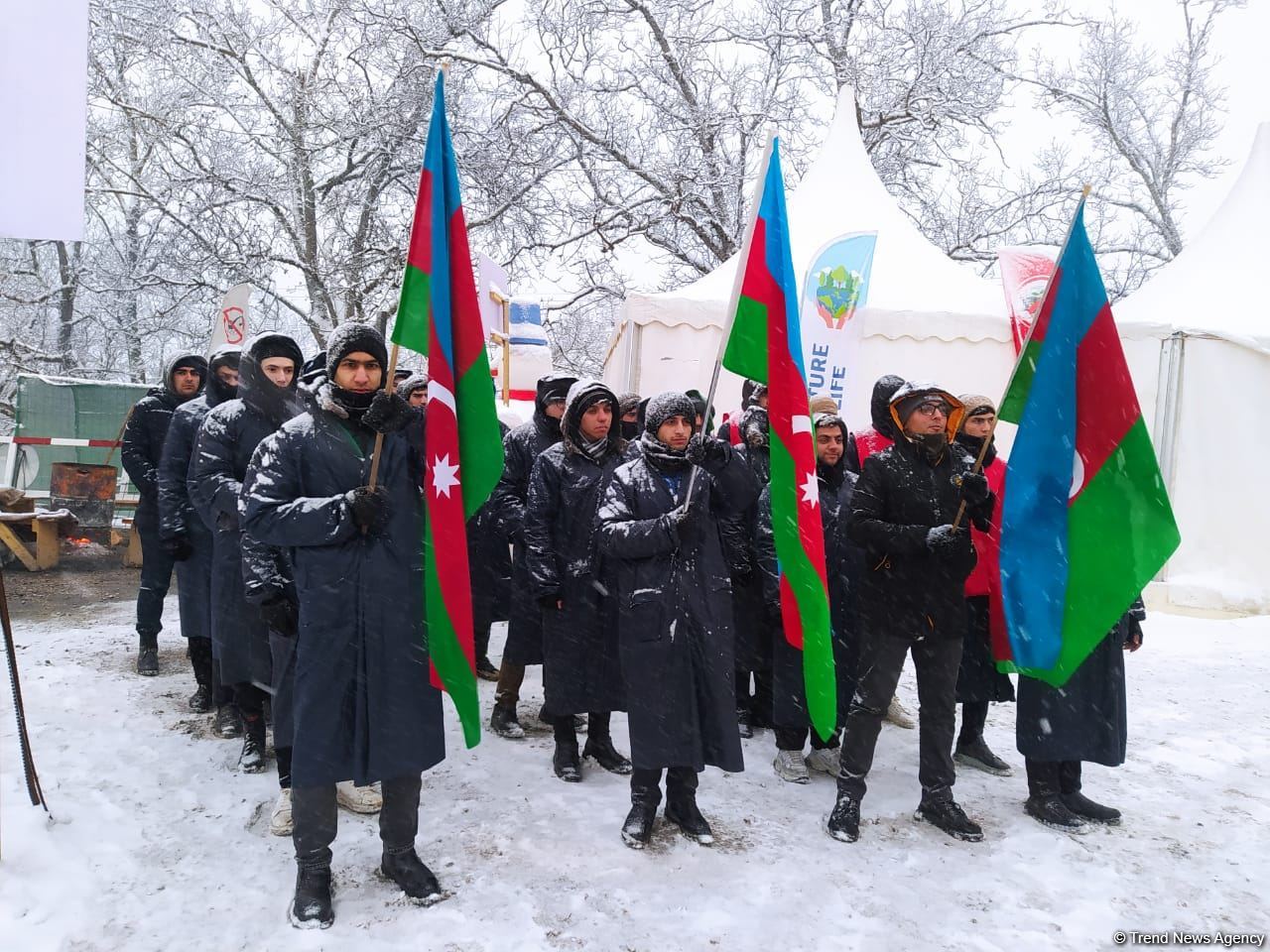 Peaceful protest of Azerbaijani eco-activists continues on Lachin-Khankendi road (PHOTO)
