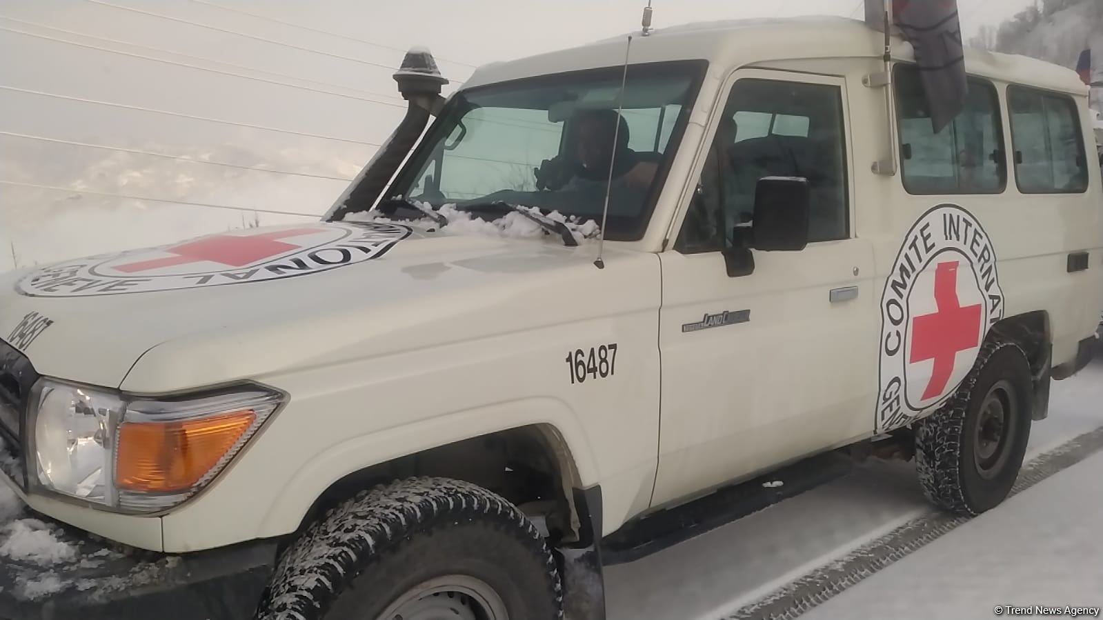 Four ICRC vehicles move freely along Azerbaijan's Lachin-Khankendi road (PHOTO)