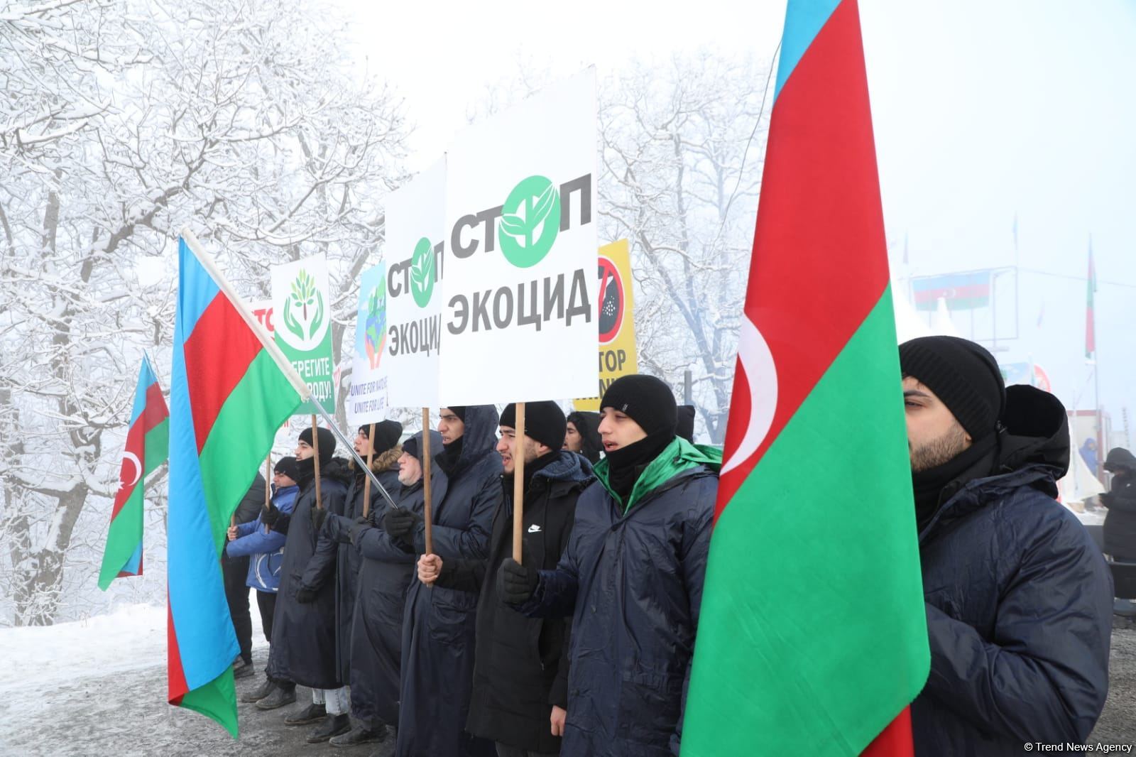 Peaceful protest of Azerbaijani eco-activists continues on Lachin-Khankendi road (PHOTO)