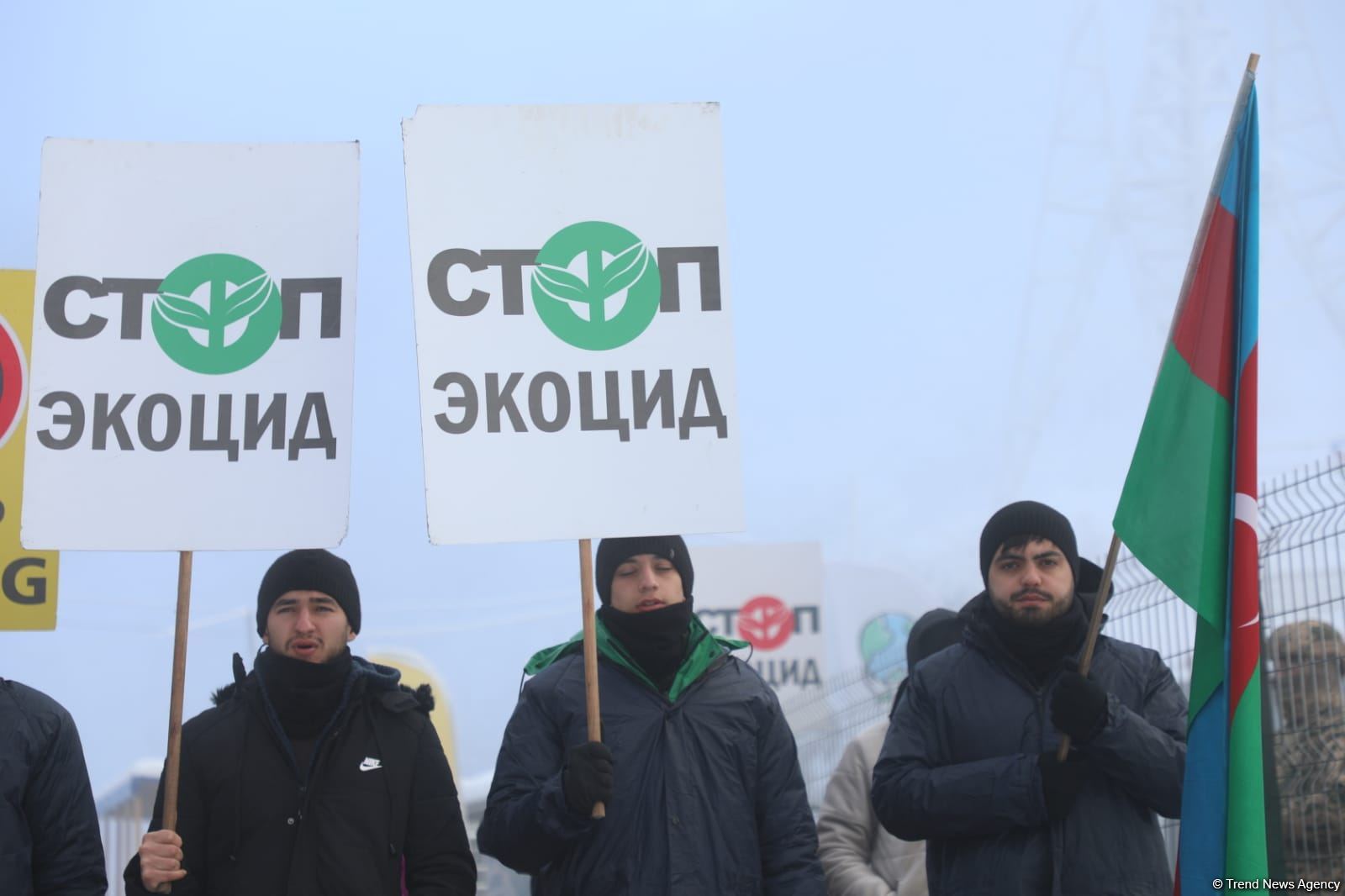 Peaceful protest of Azerbaijani eco-activists continues on Lachin-Khankendi road (PHOTO)