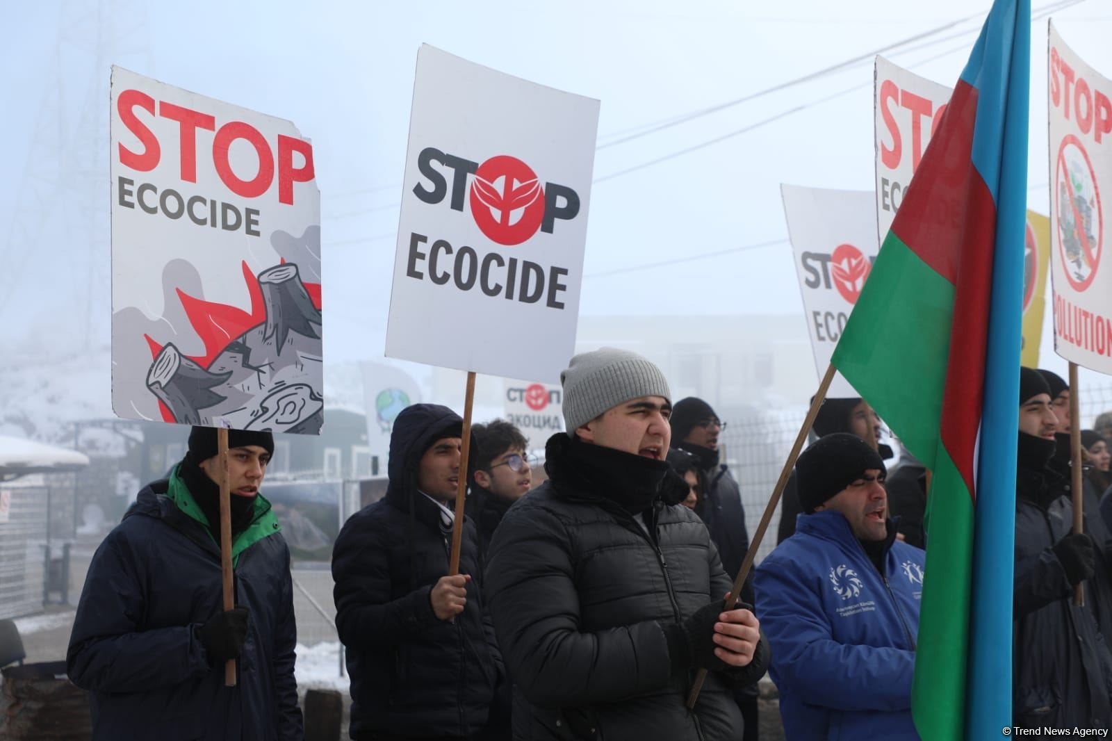 Peaceful protest of Azerbaijani eco-activists continues on Lachin-Khankendi road (PHOTO)