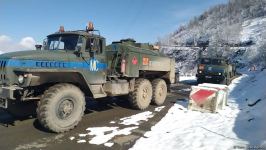 Trucks of Russian peacekeepers pass freely along Azerbaijan's Lachin-Khankendi road (PHOTO)