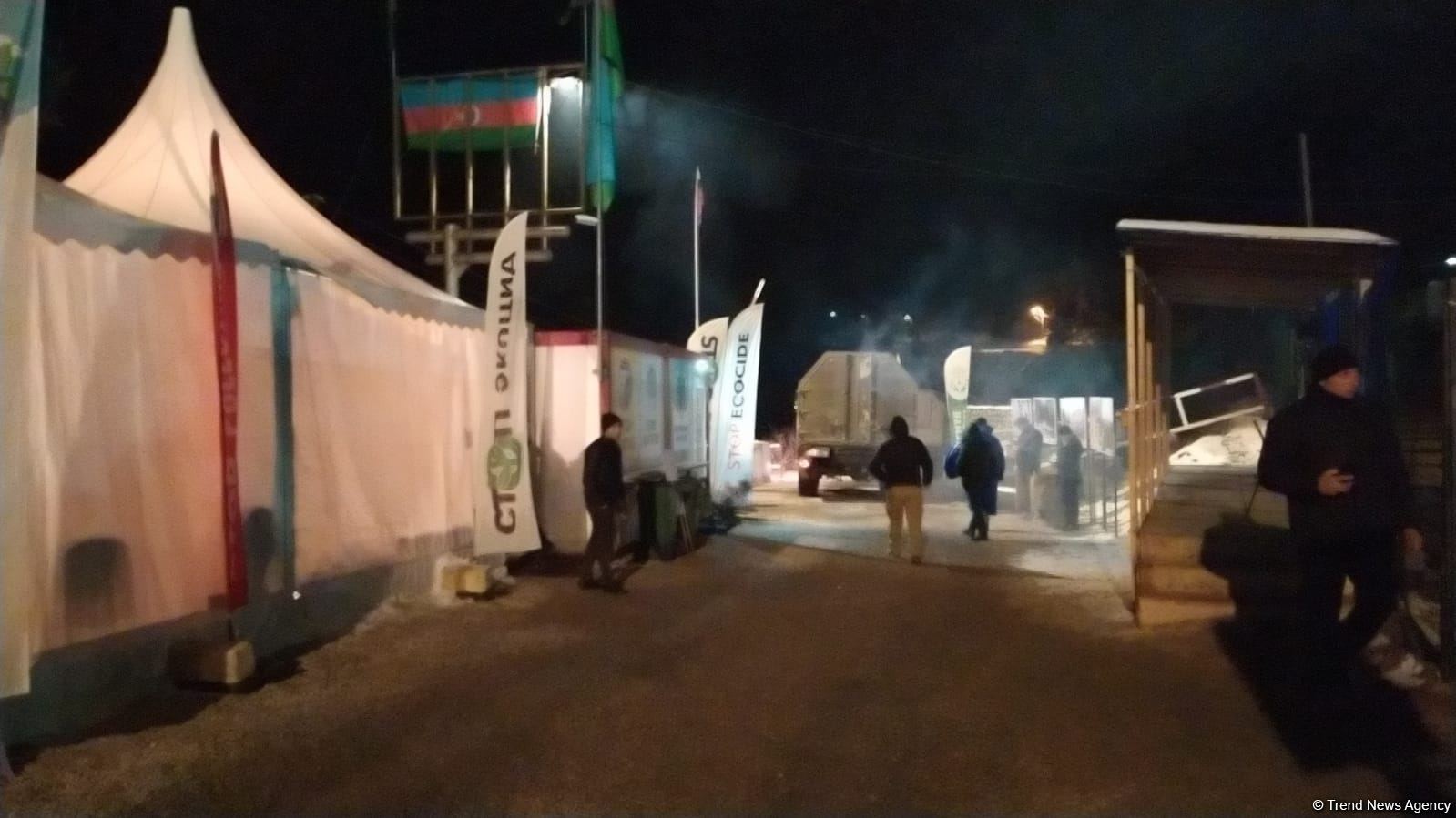 Trucks of Russian peacekeepers pass freely along Azerbaijan's Lachin-Khankendi road (PHOTO)