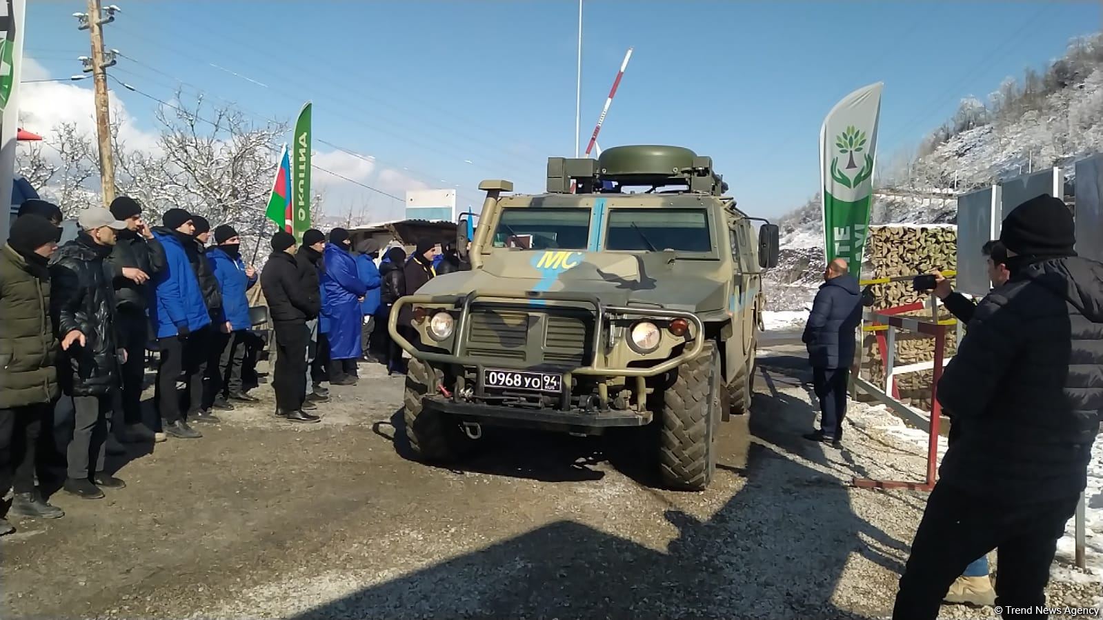More vehicles of Russian peacekeepers pass freely along Azerbaijan's Lachin-Khankendi road (PHOTO)