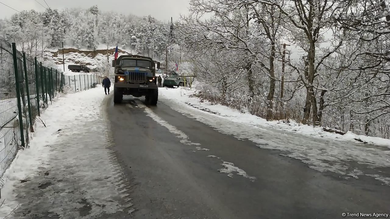 More vehicles of Russian peacekeepers move freely along Azerbaijan's Lachin-Khankendi road (PHOTO)