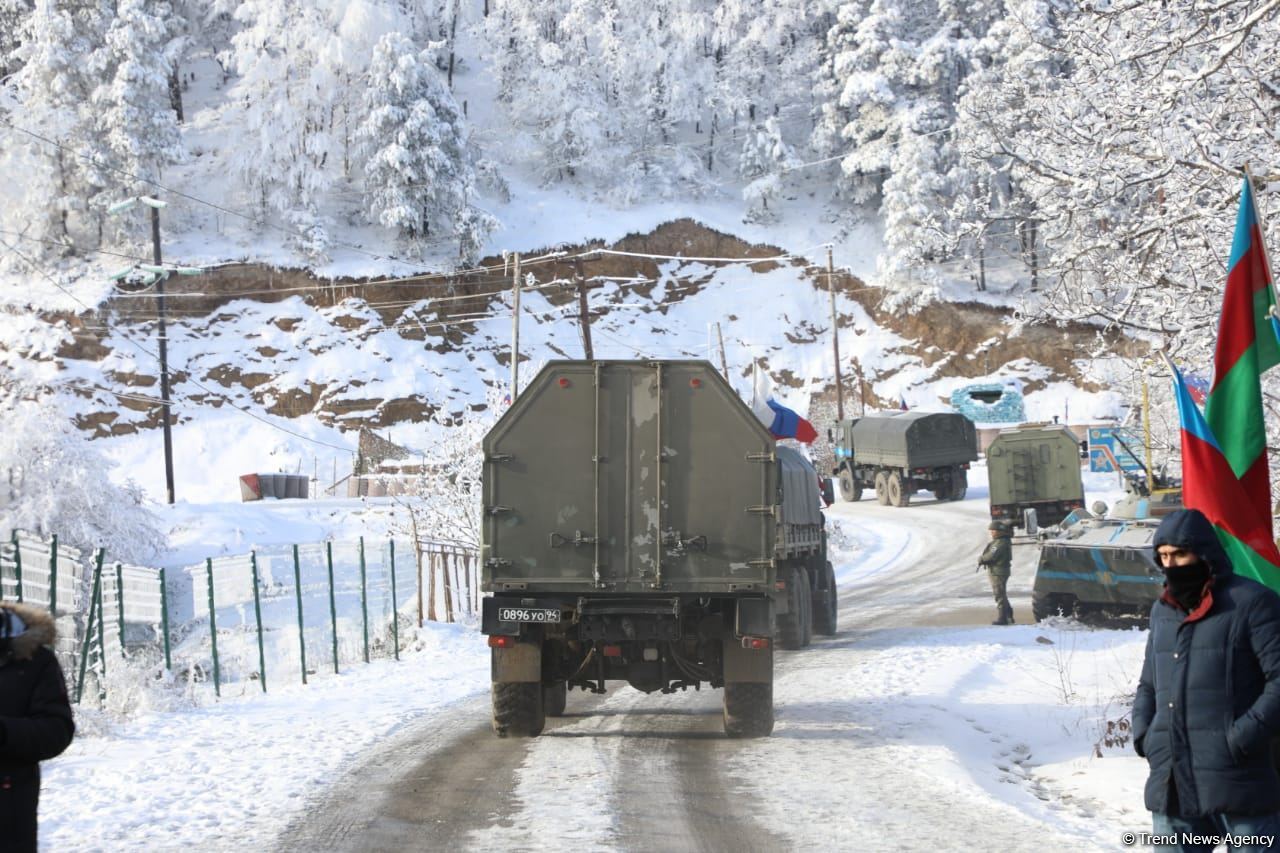 Vehicles of Russian peacekeepers pass freely along Azerbaijan's Lachin-Khankendi road (PHOTO)