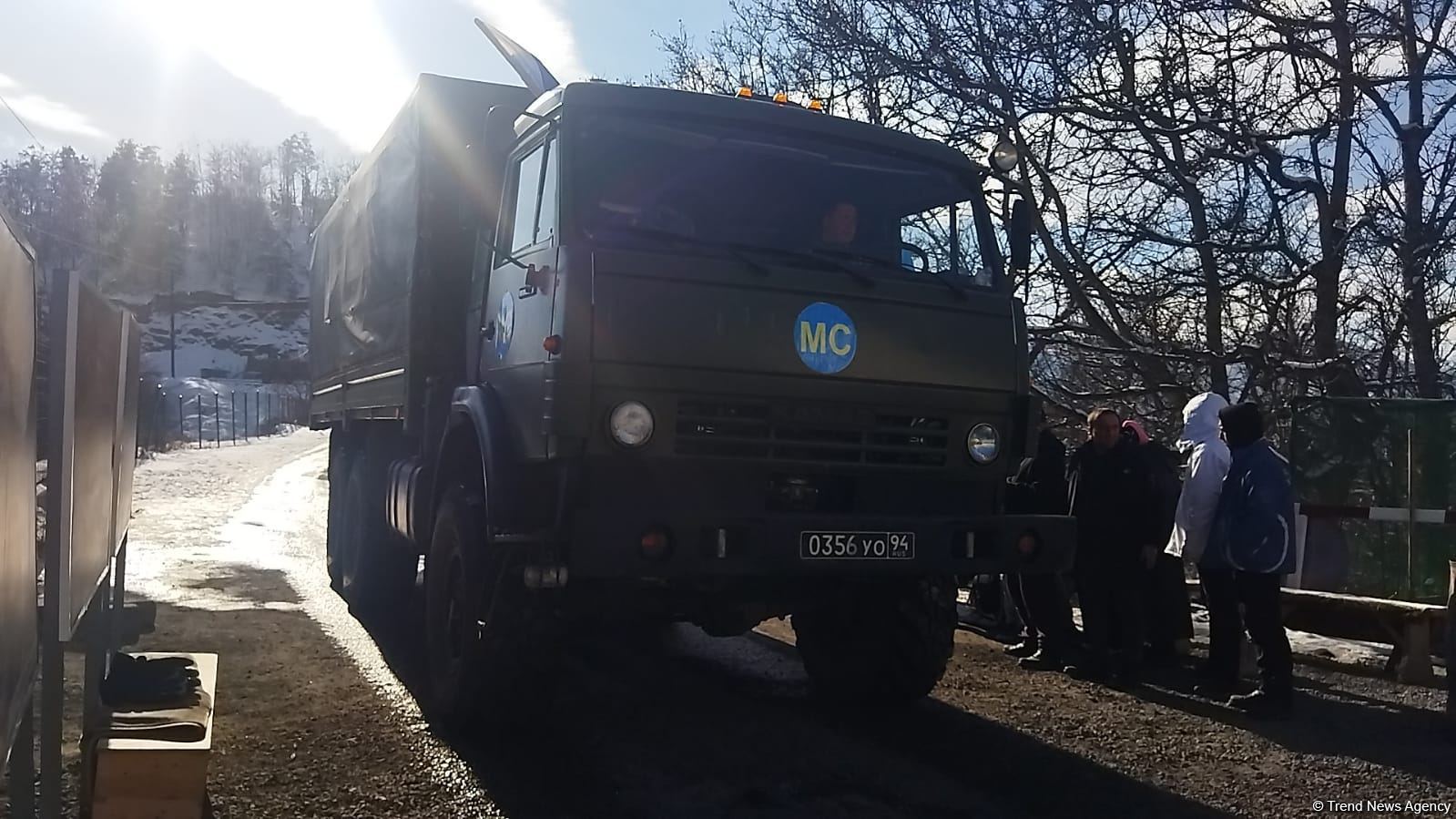 Convoy of Russian peacekeepers moves freely along Azerbaijan's Lachin-Khankendi road
