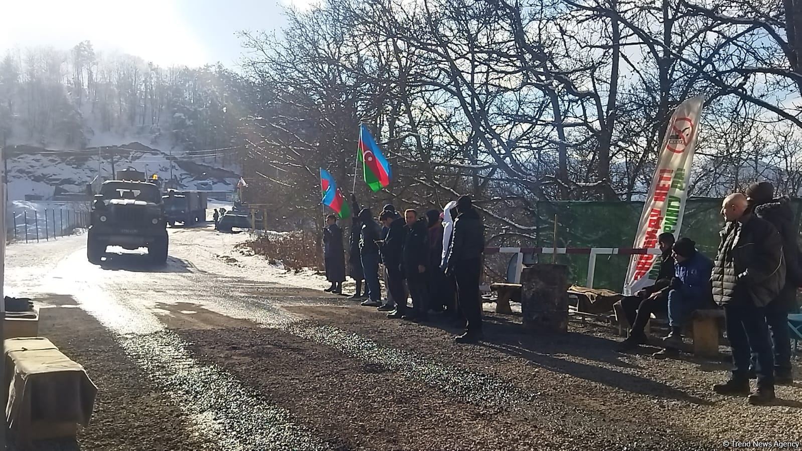 Vehicles of Russian peacekeepers pass freely along Azerbaijan's Lachin-Khankendi road (PHOTO)
