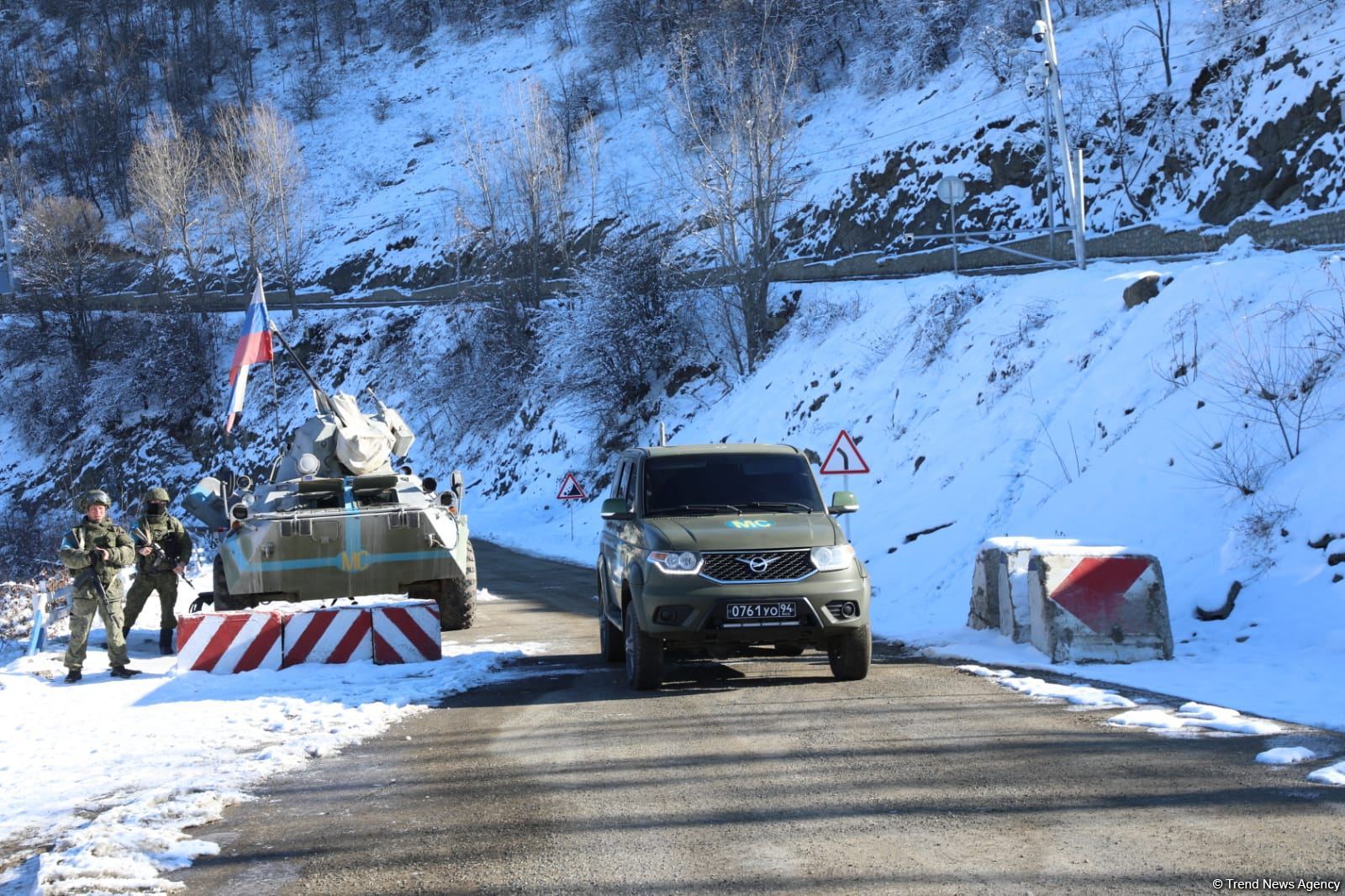 Convoy of Russian peacekeepers drives freely along Azerbaijan's Lachin-Khankendi road (PHOTO)