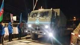 Dozens vehicles of Russian peacekeepers move freely along Azerbaijan's Lachin-Khankendi road (PHOTO)