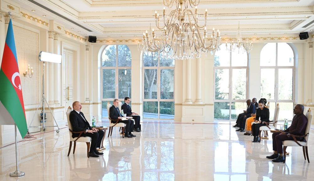 President Ilham Aliyev receives credentials of new ambassador of Angola to Azerbaijan (PHOTO/VIDEO)