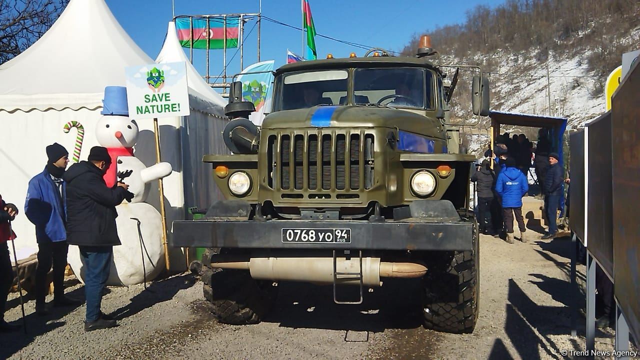 Another convoy of Russian peacekeepers drives freely along Azerbaijan's Lachin-Khankendi road (PHOTO)