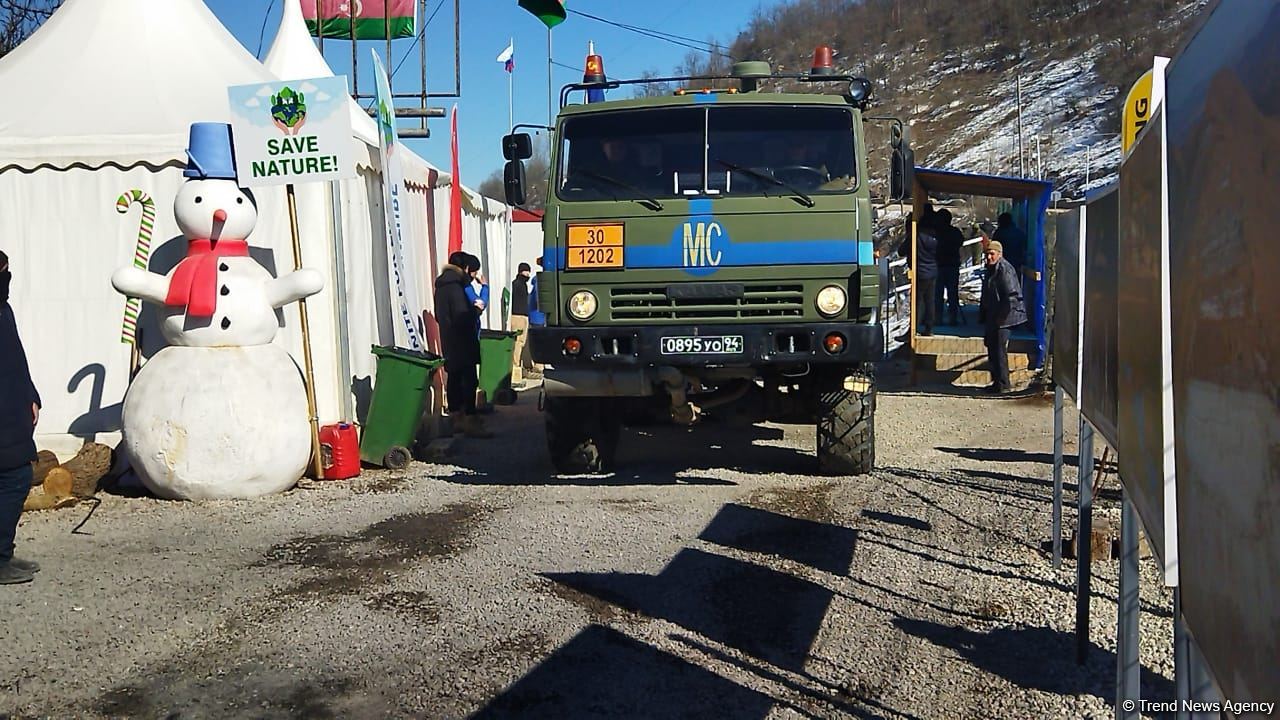 Convoy of Russian peacekeepers moves freely along Azerbaijan's Lachin-Khankendi road (PHOTO)
