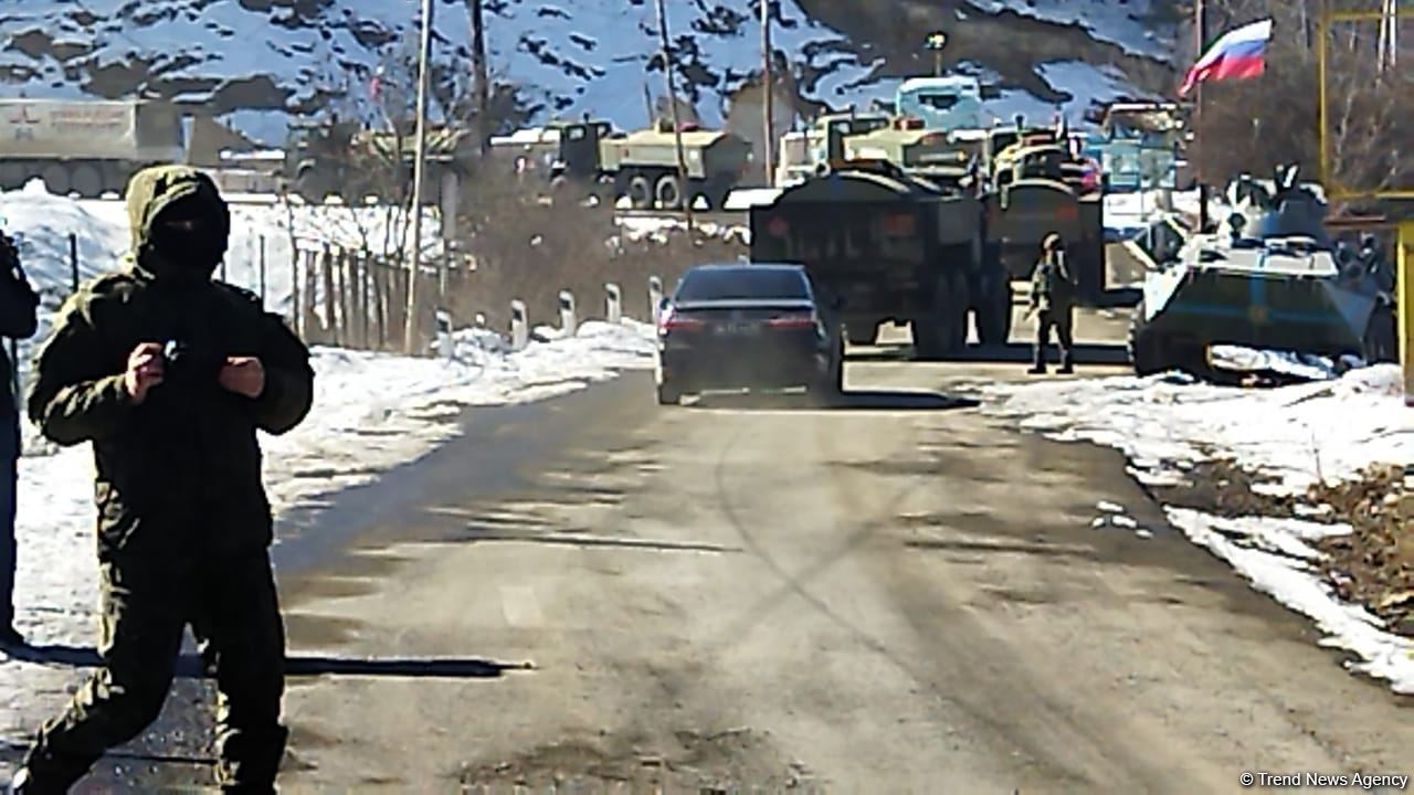 Convoy of Russian peacekeepers moves freely along Azerbaijan's Lachin-Khankendi road (PHOTO)