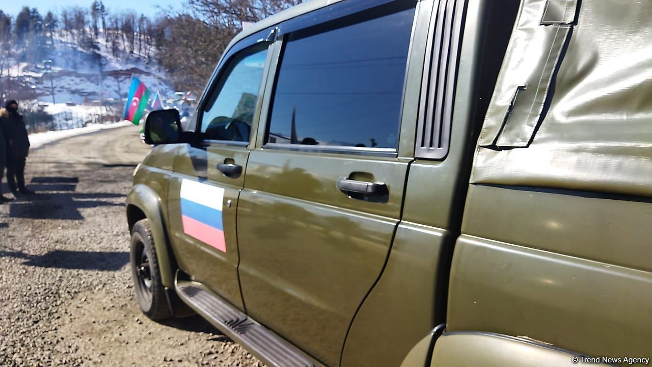 Convoy of Russian peacekeepers moves freely along Azerbaijan's Lachin-Khankendi road (PHOTO)