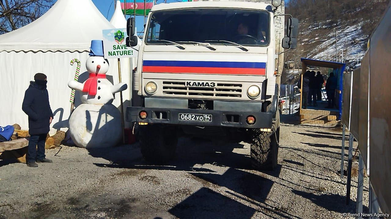 Convoy of Russian peacekeepers moves freely along Azerbaijan's Lachin-Khankendi road (PHOTO)