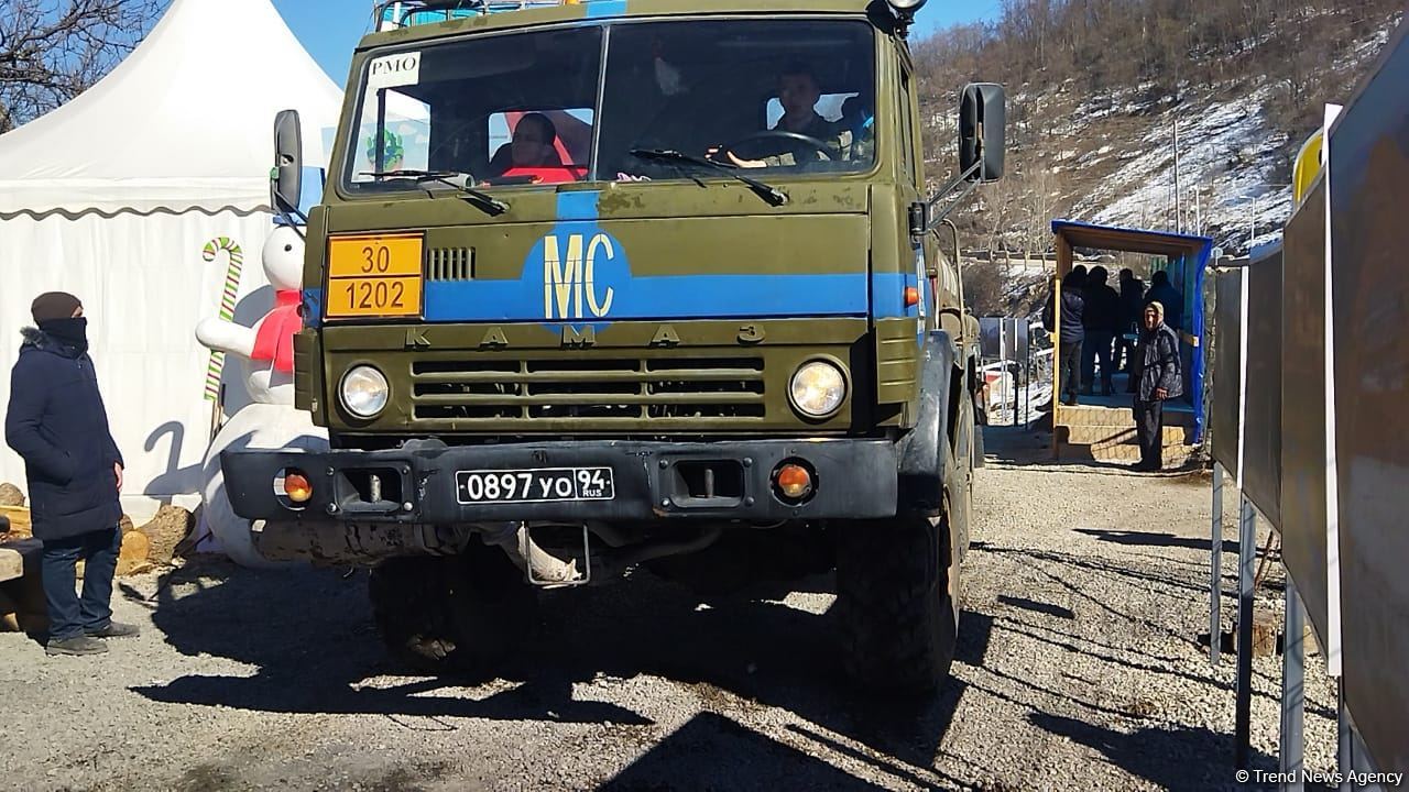 Convoy of Russian peacekeepers moves freely along Azerbaijan's Lachin-Khankendi road (PHOTO)