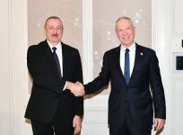 President Ilham Aliyev meets Israeli Defense Minister in Munich (PHOTO)