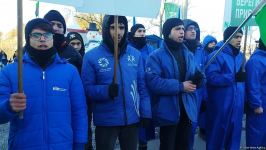 Peaceful protest of Azerbaijani eco-activists continues on Lachin-Khankendi road (PHOTO)