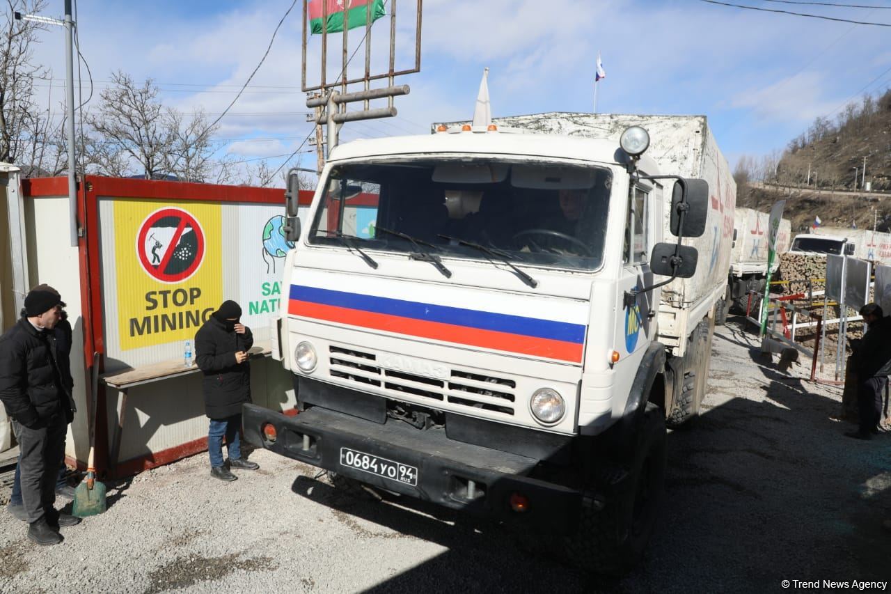More vehicles of Russian peacekeepers move freely along Azerbaijan's Lachin-Khankendi road (PHOTO)