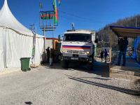 Three more vehicles of Russian peacekeepers move freely along Azerbaijan's Lachin-Khankendi road (PHOTO)