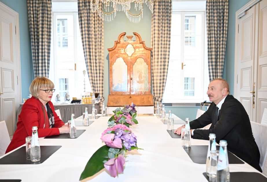 President Ilham Aliyev meets with OSCE Secretary General in Munich (VIDEO)
