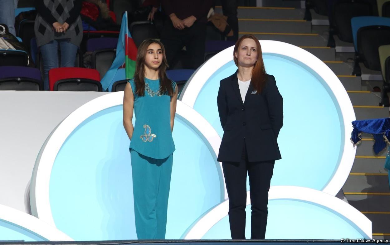 Baku hosts award ceremony for winners of Trampoline World Cup in synchronized jumping (PHOTO)