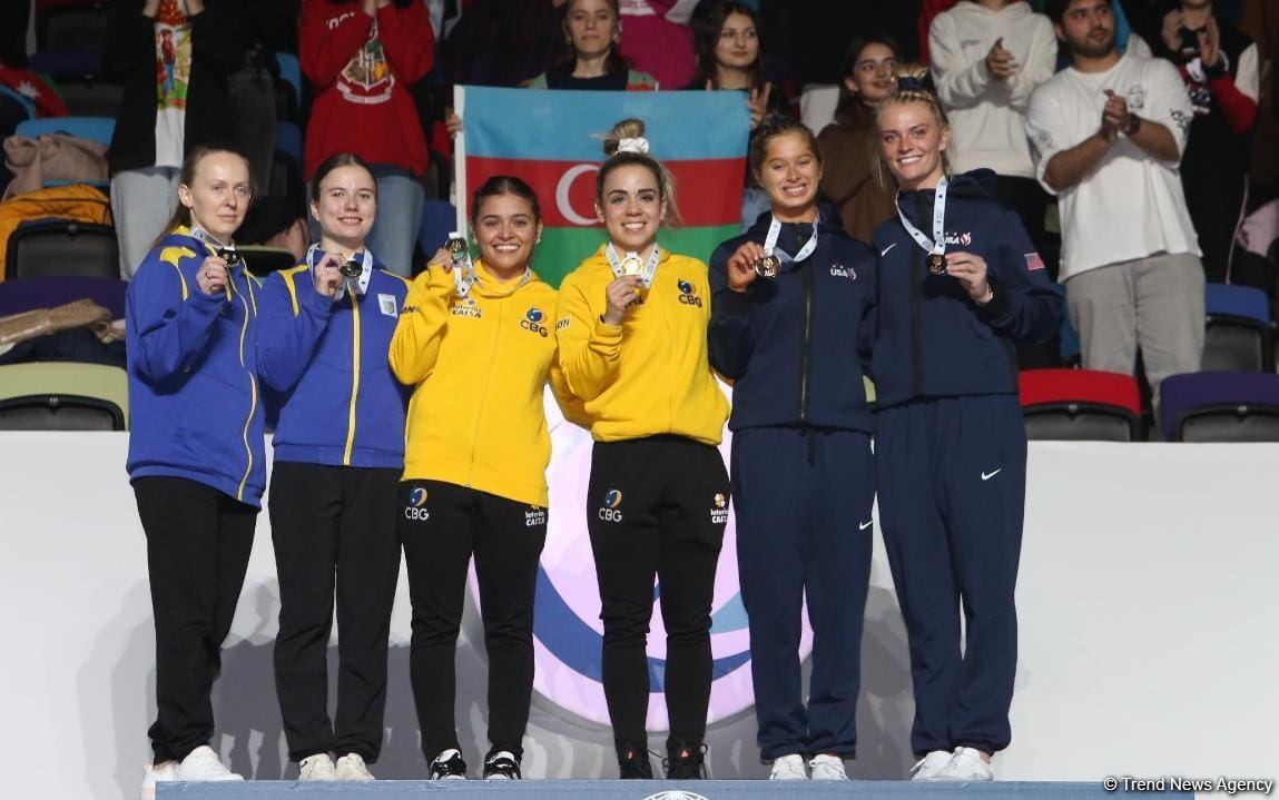 Baku hosts award ceremony for winners of Trampoline World Cup in synchronized jumping (PHOTO)