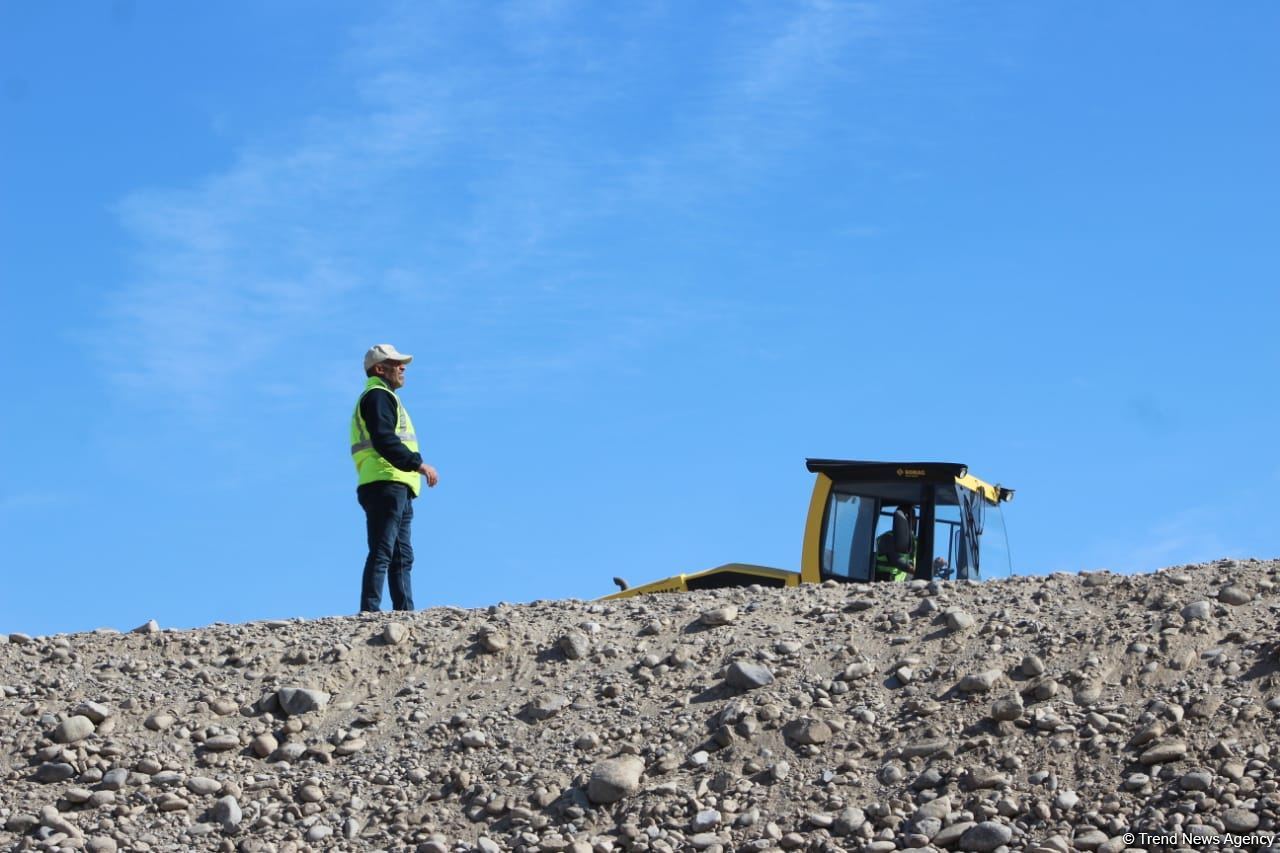 Construction of Azerbaijan's Horadiz-Aghband railway continues (PHOTO)