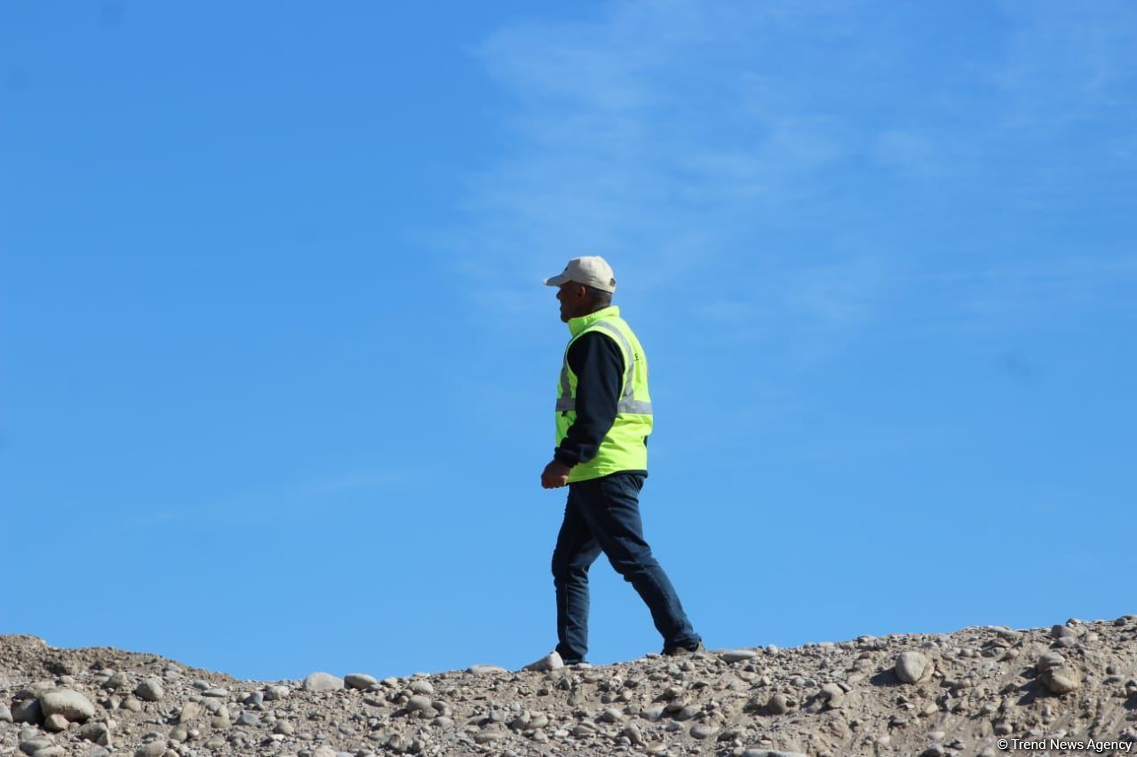 Construction of Azerbaijan's Horadiz-Aghband railway continues (PHOTO)