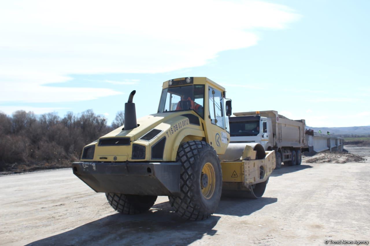 Construction of Azerbaijan's Horadiz-Aghband railway continues (PHOTO)
