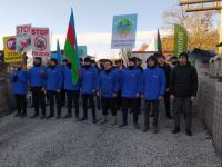 Peaceful protest of Azerbaijani eco-activists continues on Lachin-Khankendi road (PHOTO)