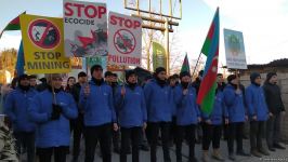Peaceful protest of Azerbaijani eco-activists continues on Lachin-Khankendi road (PHOTO)