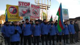 Peaceful protest of Azerbaijani eco-activists continues on Lachin-Khankendi road (PHOTO)
