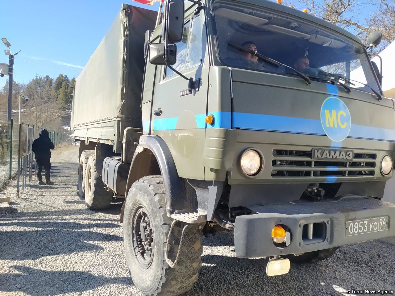 Trucks of Russian peacekeepers move freely along Azerbaijani Lachin-Khankendi road (PHOTO)